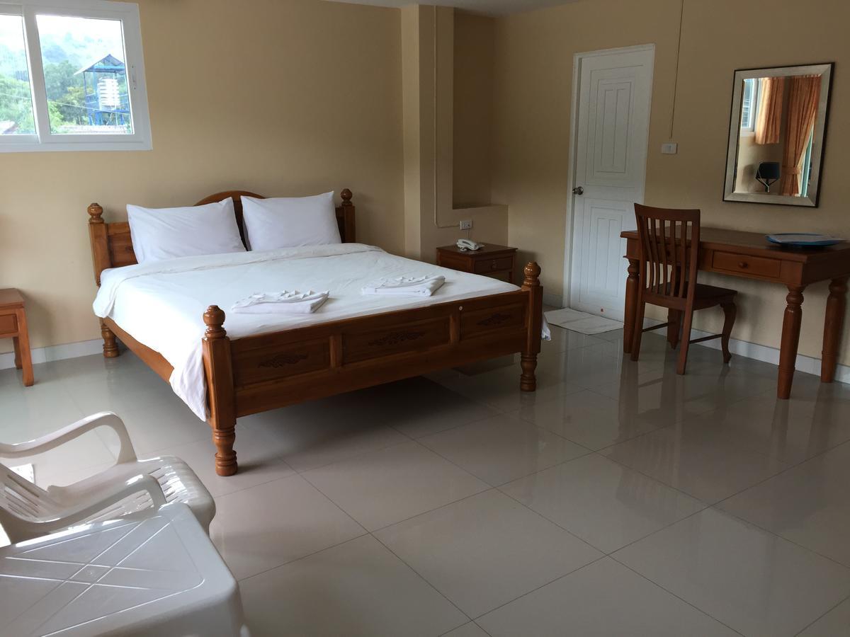 Naithon Beach Residence Екстер'єр фото